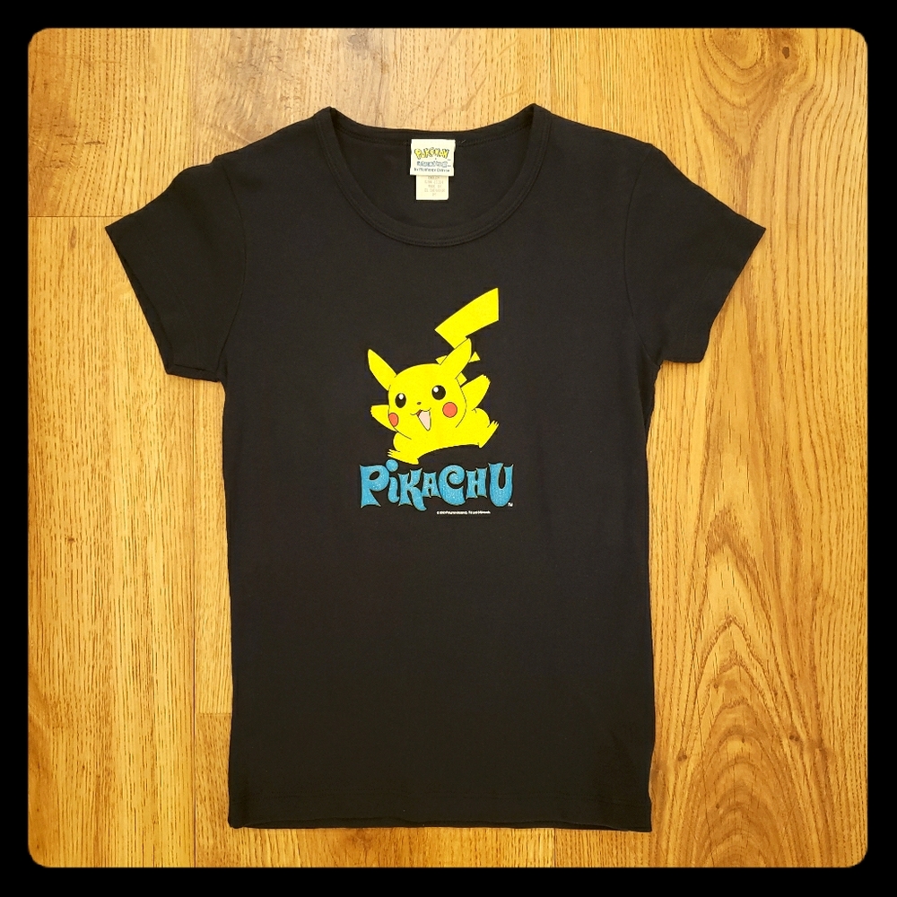 🤩Pokemon Pikachu tee🤩